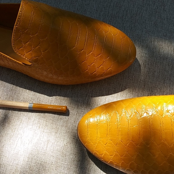 Dark Yellow Madden Girl Faux Crocodile Skin Shoes - Picture 8 of 8